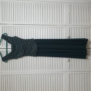 R&M Richards..Long Formal Petite Dress..Color Green..Size 6P